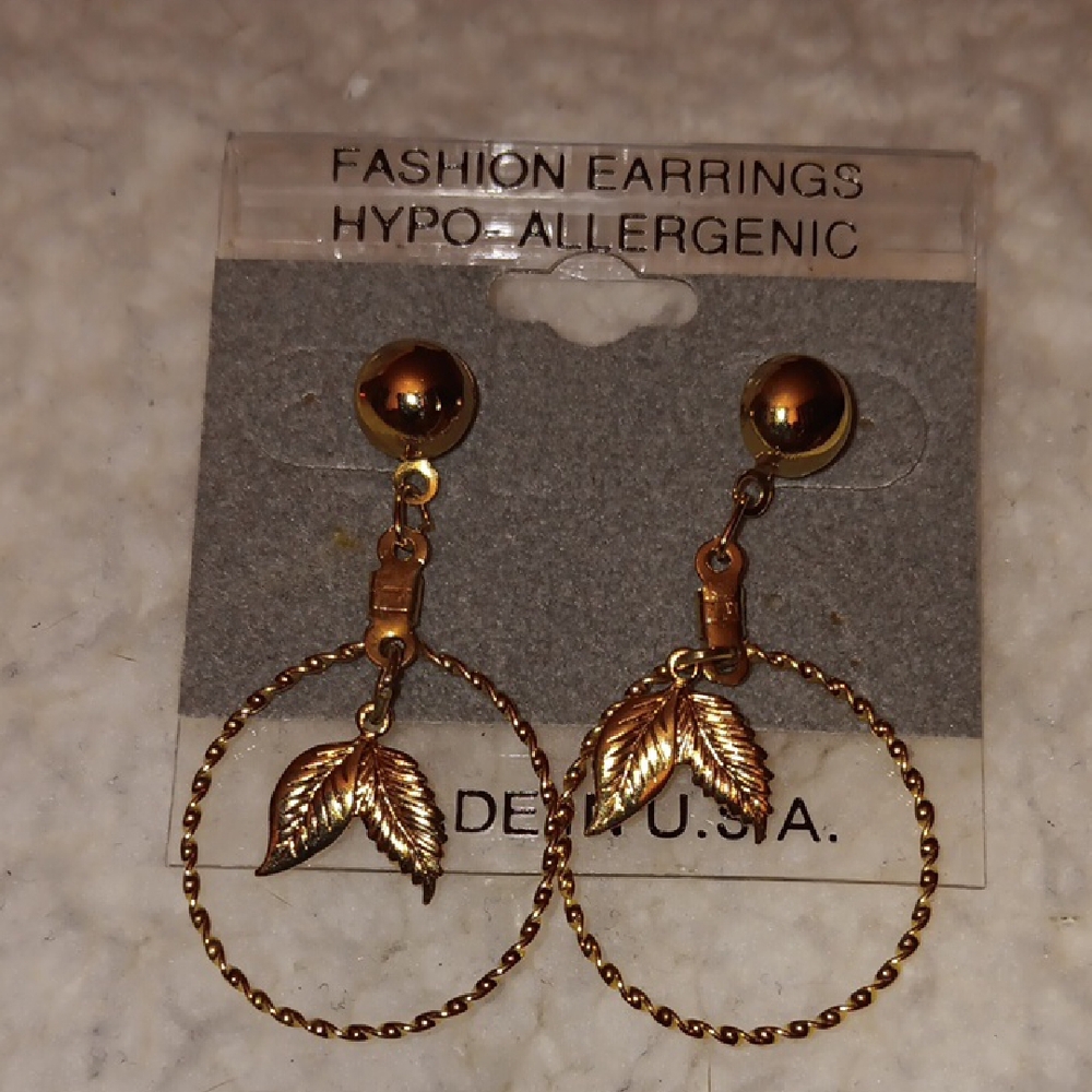 Gold Leaf Drop Earrings